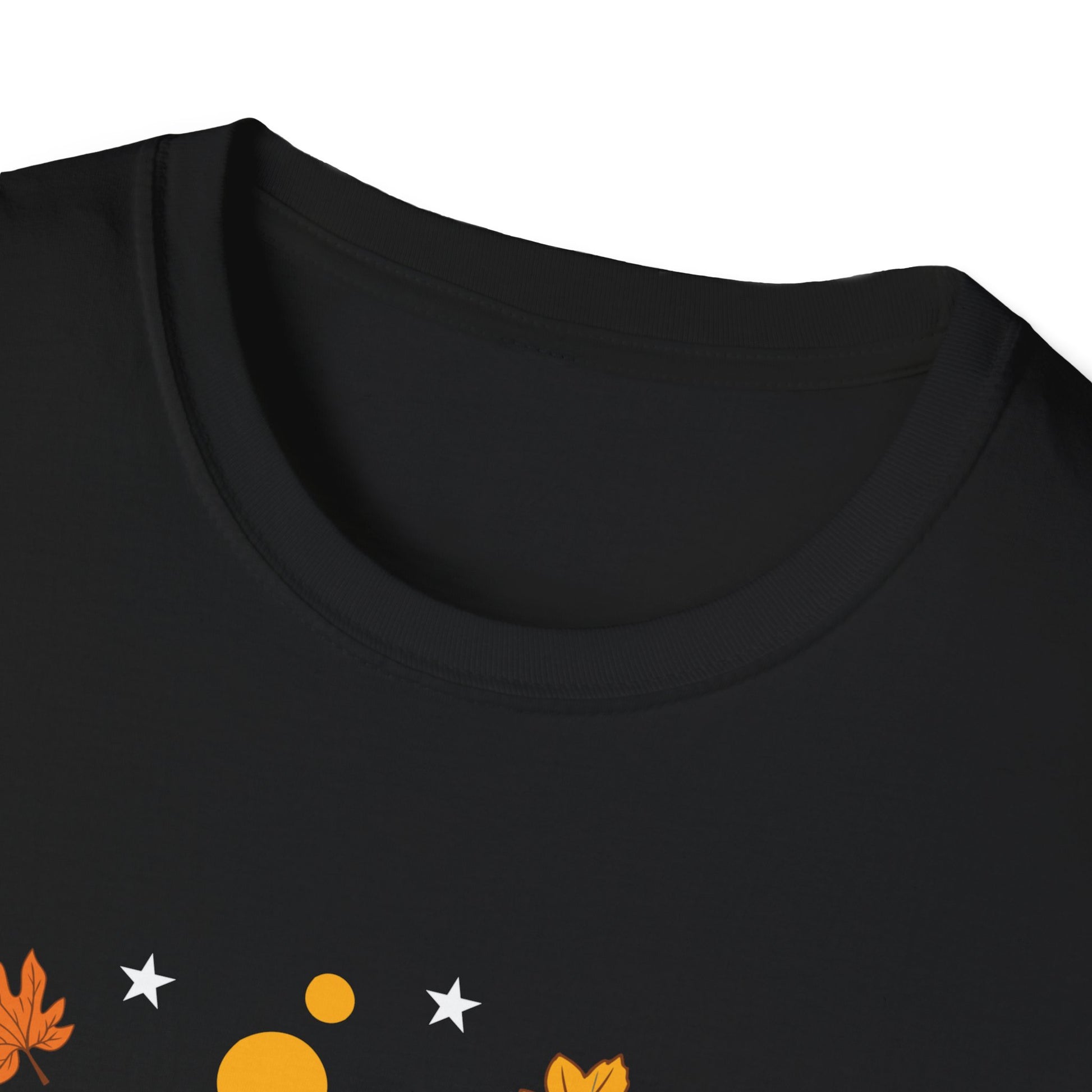 Friendsgiving T-Shirt — "Happy Friends Giving" Fall Leaves Graphic Tee  Unisex T-Shirt