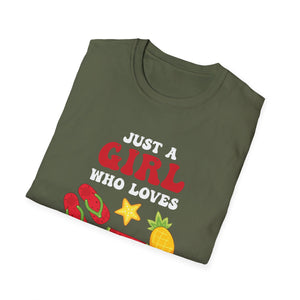 Christmas In July Shirt Girls Funny Summer Beach Vacation Unisex T-Shirt
