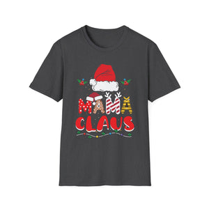 Mama Claus Christmas T-Shirt — Festive Santa Hat Holiday Tee for Moms