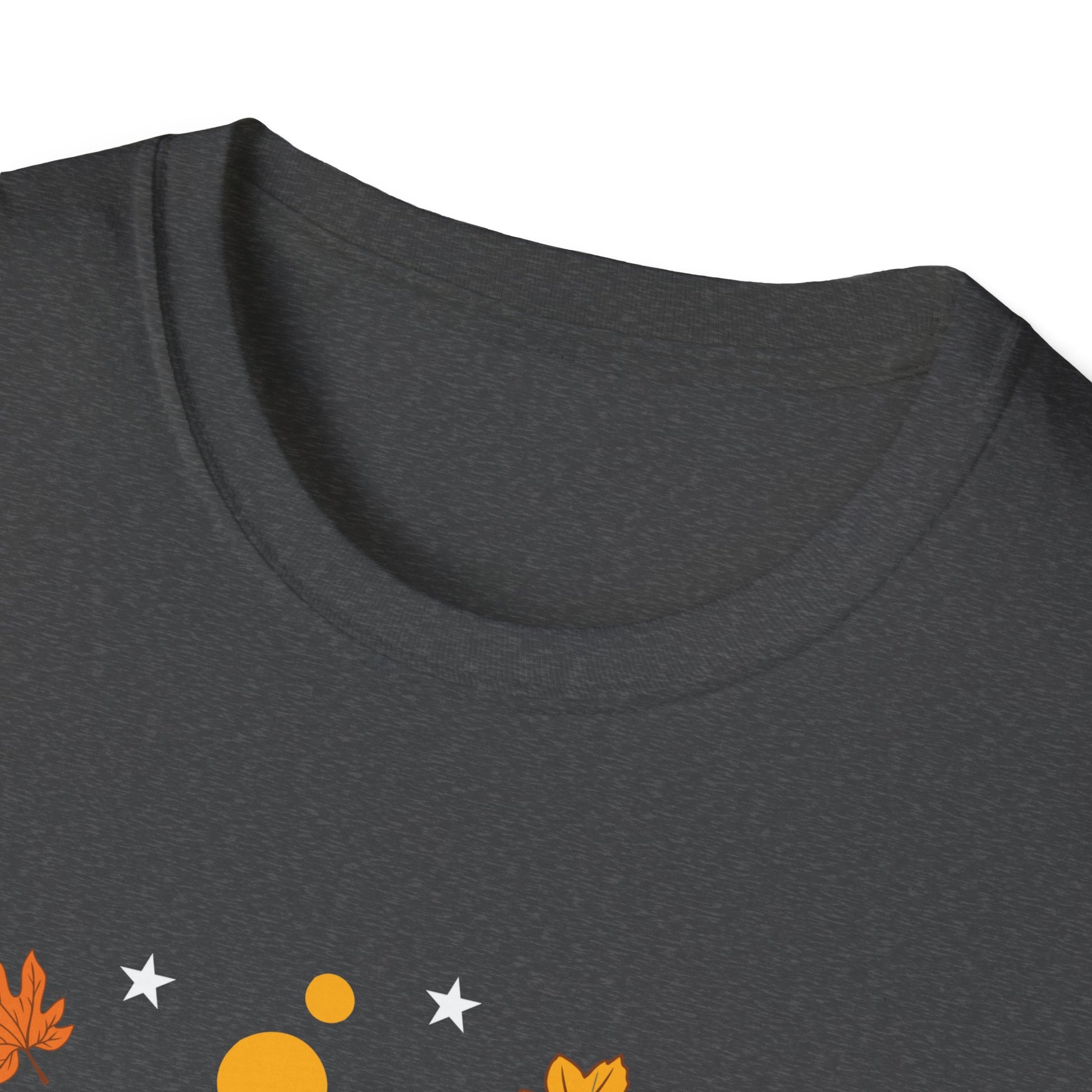 Friendsgiving T-Shirt — "Happy Friends Giving" Fall Leaves Graphic Tee  Unisex T-Shirt